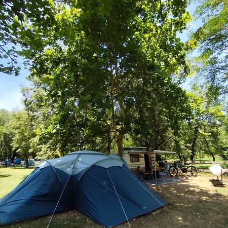 Emplacement Tente, Caravane 120 M2